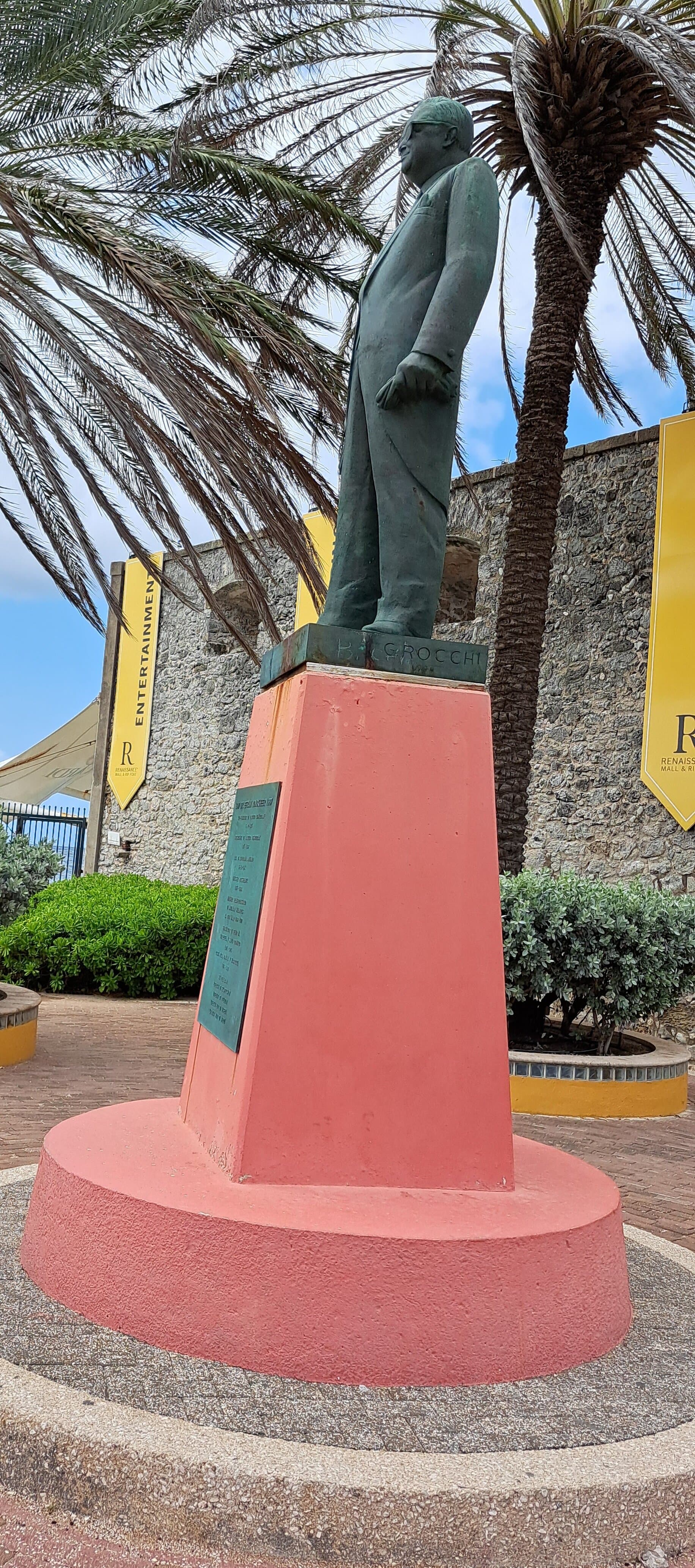 Dr Efrain Jonckheer Statue