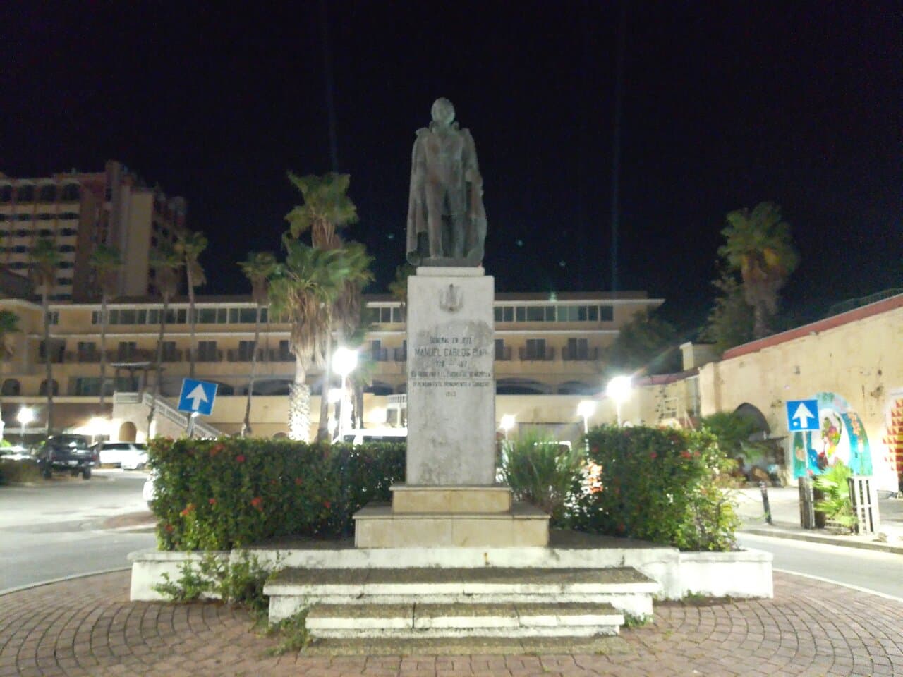 Statue Manuel Carlos Piar