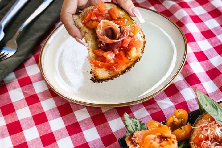 Taste of Pietermaai: Self-Guided Food & Cultural Historic Tour !