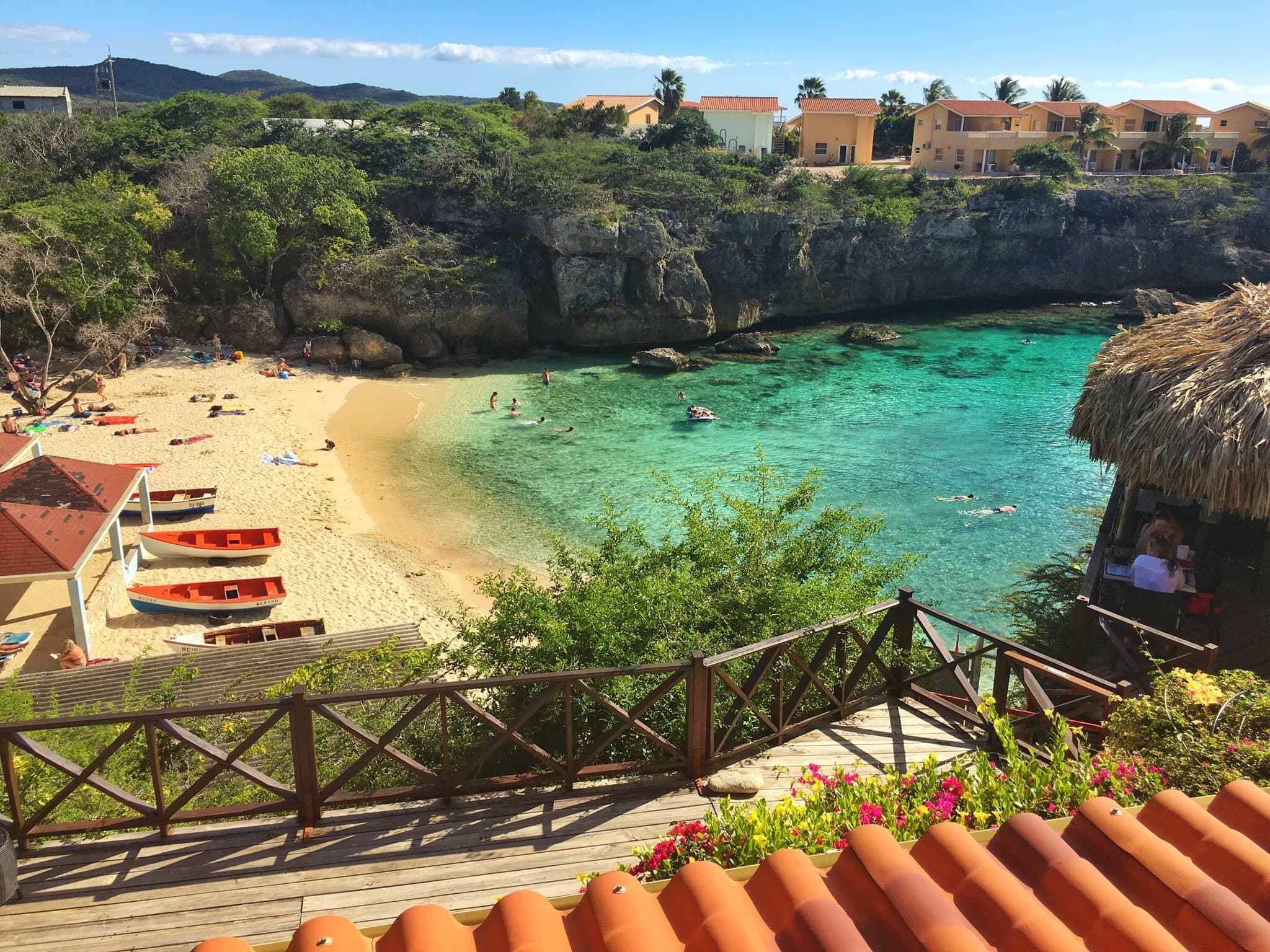 Bahia Apartments & Diving