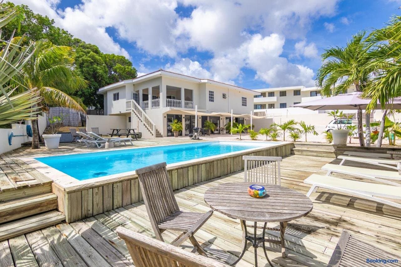 INDIGO Apartments & Suites