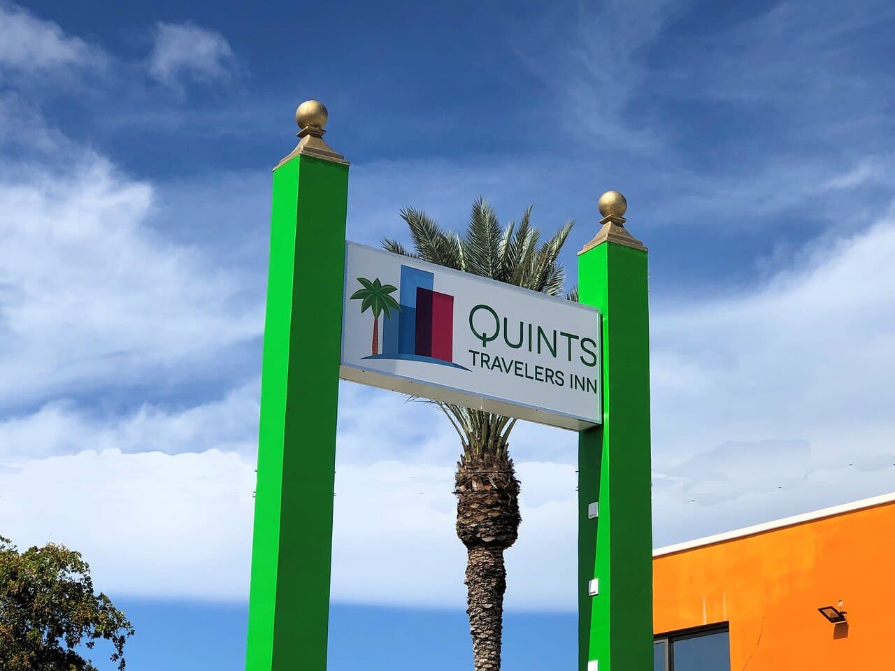 Quint's Travelers Inn
