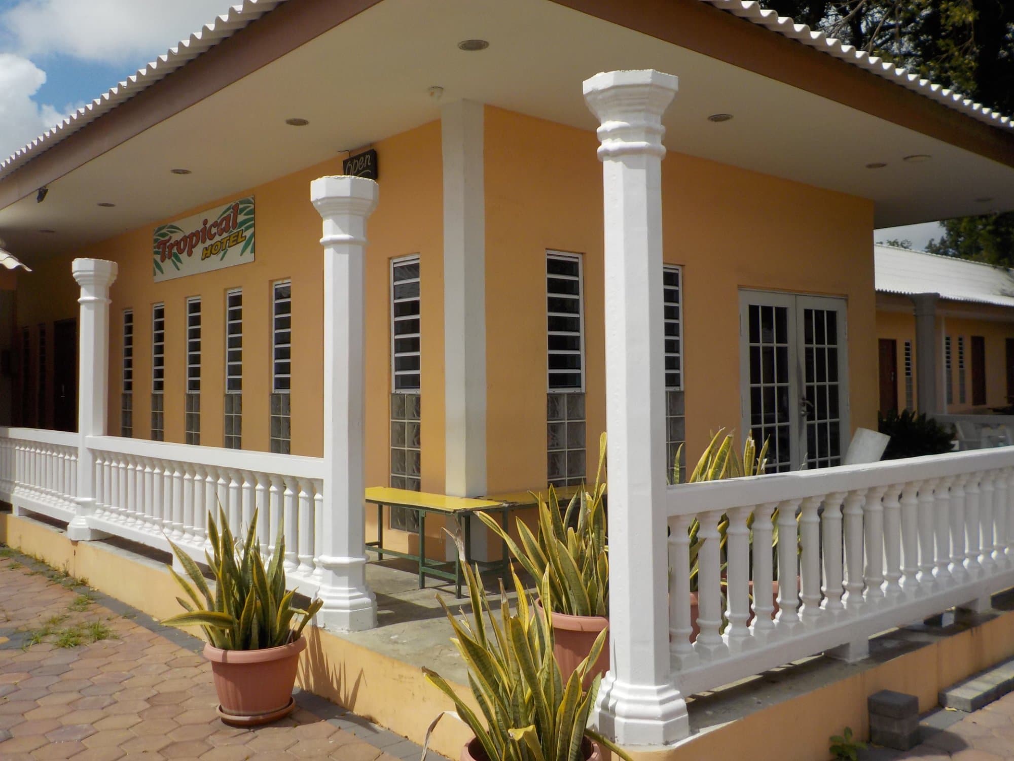 Tropical Hotel