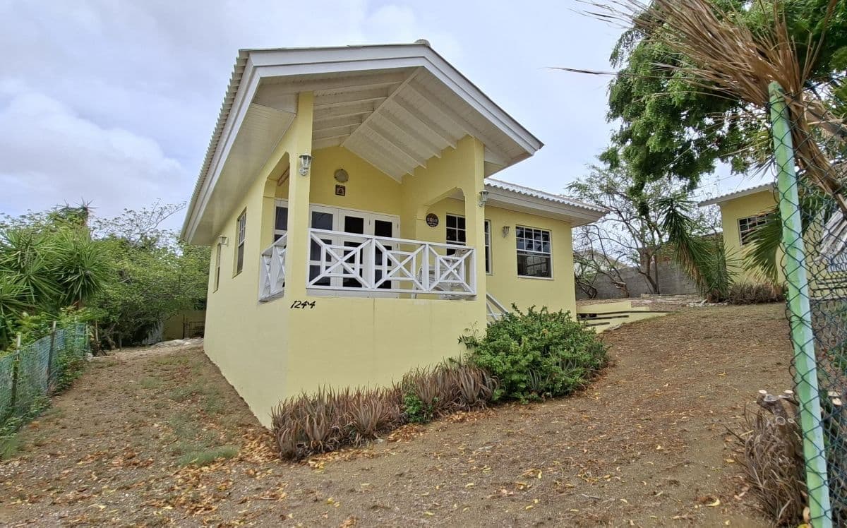 Vrijstaande Huurwoning Seru Lora