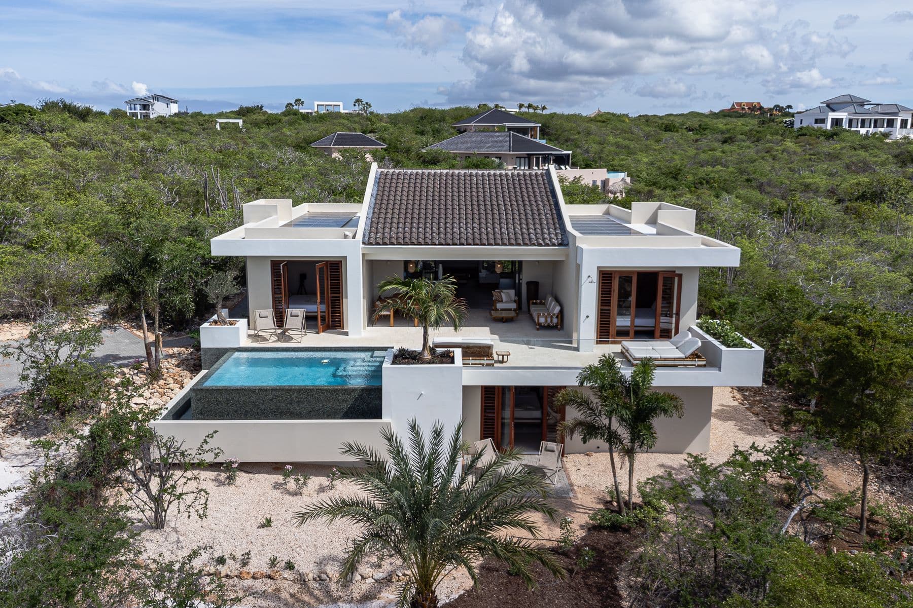 La Vie Coral Estate