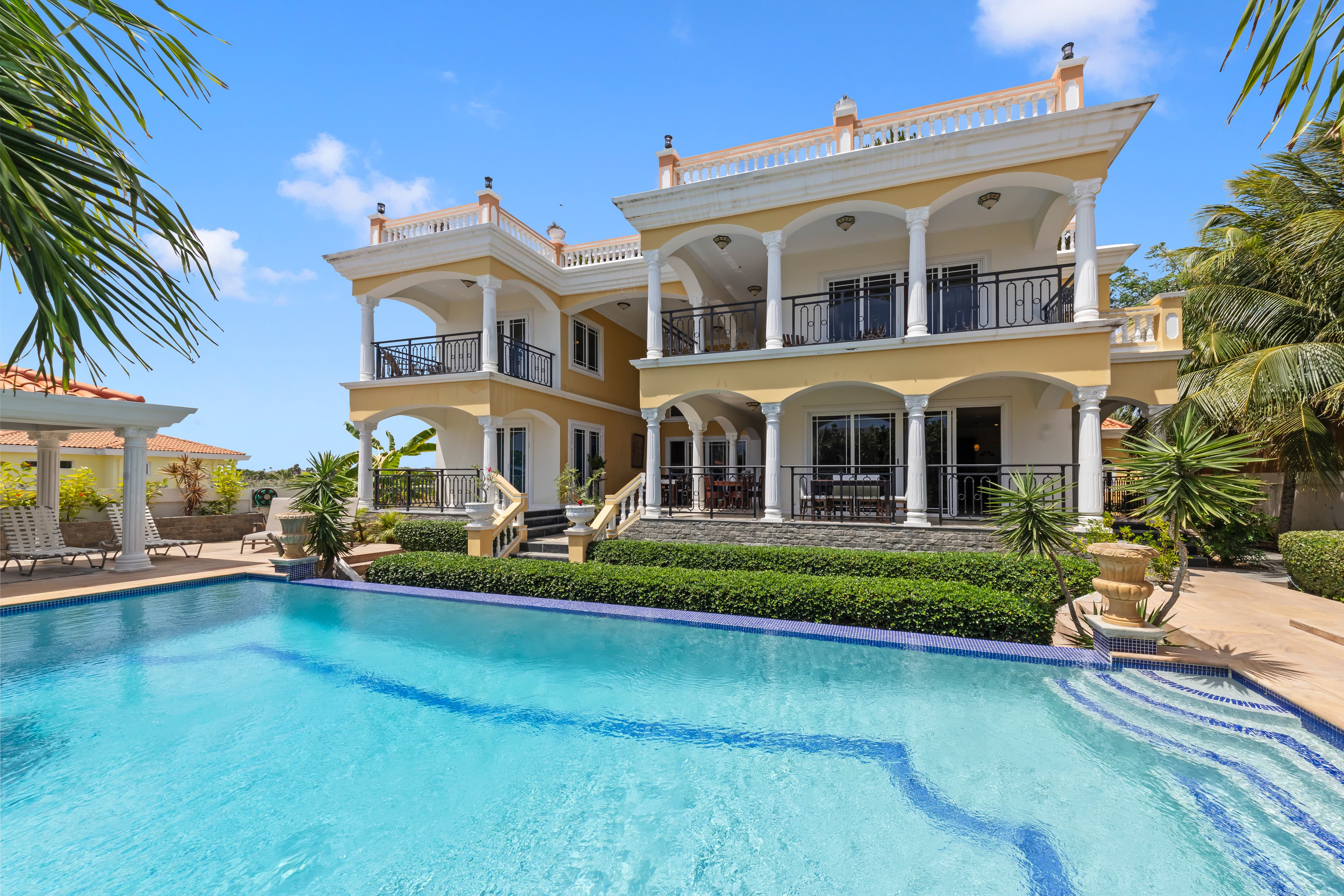 Villa : Kaya Biskania U19 Jan Thiel | Palmstone Real Estate