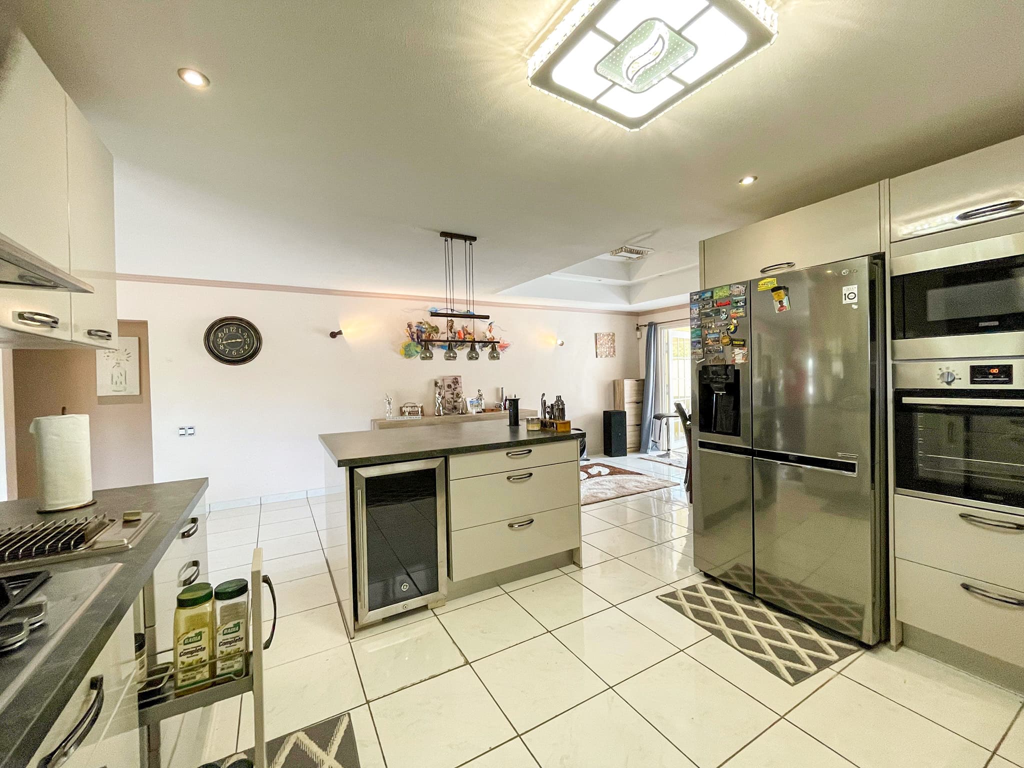Grote Berg ruime 3-slaapkamer gezinswoning met privézwembad, porch en separate studio photo 5